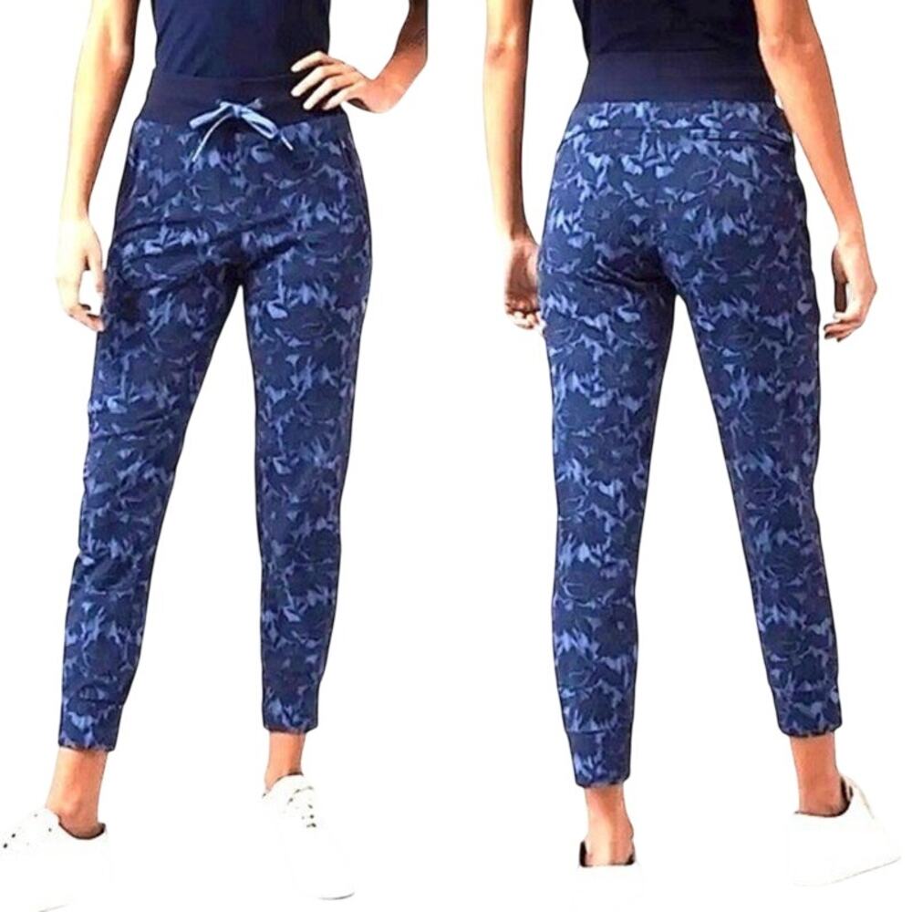 Athleta Trekkie North Jogger Size 8 Ethereal Bloom Cottage Blue